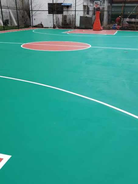 丰润 球场长期使用易出现地面开裂